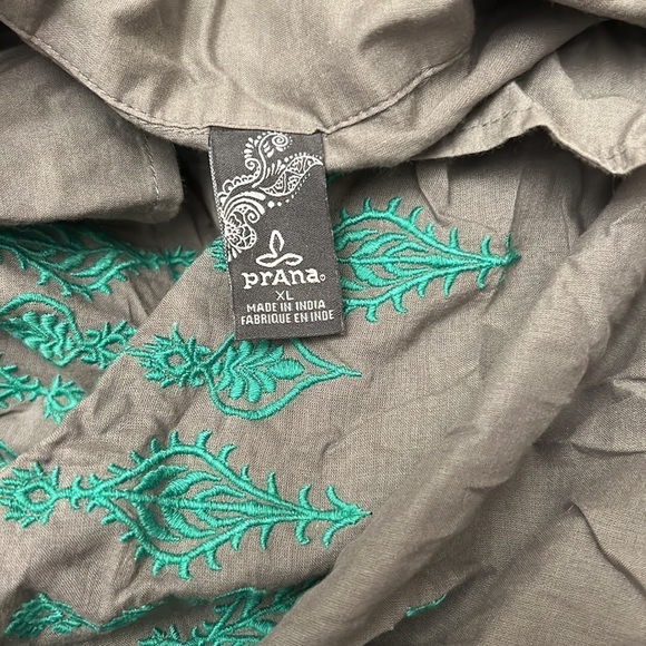 Prana Leta gray embroidered tunic top size xl - Picture 5 of 5